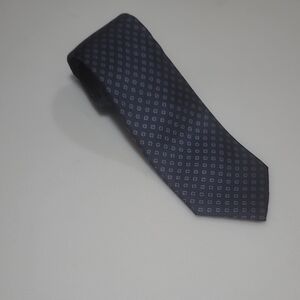 Yves Saint Laurent Elegant Navy Blue Geomwtric Print 100%  Silk Tie